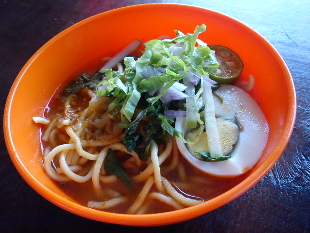 laksa nyonya. laKsa nyOnyA (mee laksaihun)