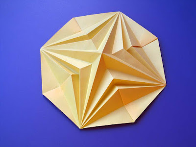 Origami, Stella in ottagono 2, variante a - Octagonal Star 2, variant b, by Francesco Guarnieri