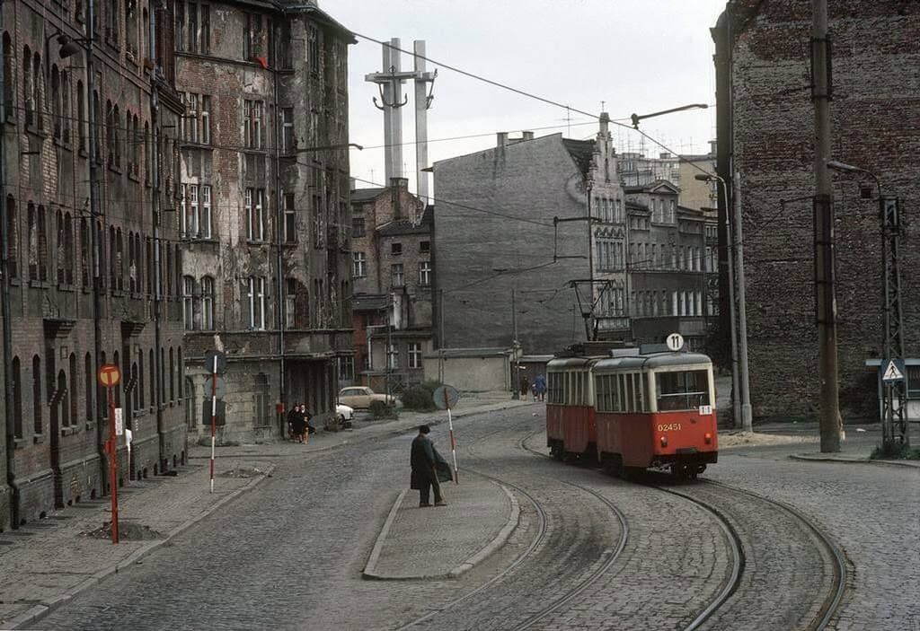 Mesmerizing Photos Capture Daily Life In Poland Back In The Early 1980s