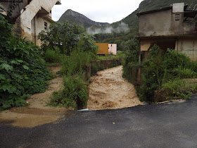 Muita chuva e abandono no bairro da Posse Teresópolis RJ