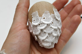 Lace Pinecone Ornament - Turtles and Tails blog