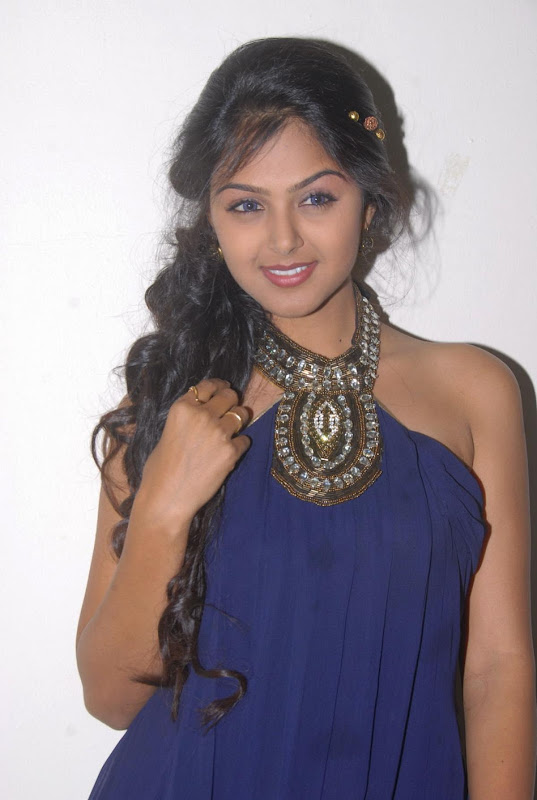 Monal Gajjar Latest Cute Photo Shoot Stills gallery pictures