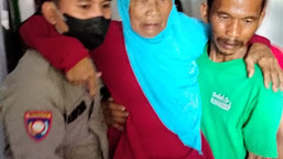 Aksi Simpatik Personel Polsek Terisi Gendong Lansia Saat Ambil Bansos