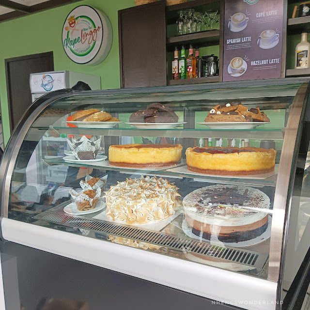 KapeLonggo: Cakes and pastries