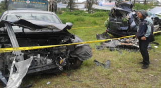 Tabrakan maut Nissan Juke vs Daihatsu Xenia di Tol Purbaleunyi