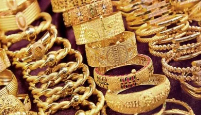 سعر الذهب في مصر اليوم الاثنين ينخفض جنيها واحدا للجرام