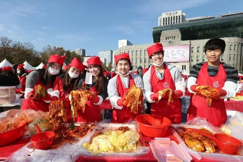 Kim Chi Hàn Quốc: Món ăn truyền thống và nổi tiếng