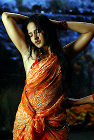 Actress Anushka Shetty Armpit Show Photos