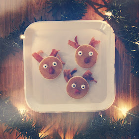 Fun Kid's Christmas Breakfast Ideas - Reindeer Pancakes