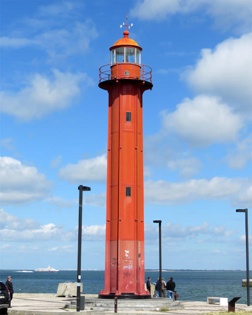 Farol de Cacilhas, Cacilhas Lighthouse, Almada, Lisbon