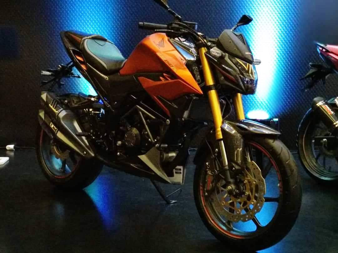 Modifikasi Honda CB150R Pakai Shock USD Dan Knalpot CBR250RR