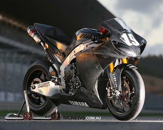 Yamaha YZF-R1 Superbike Image