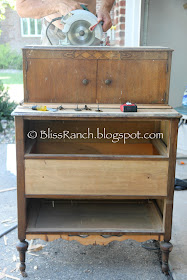 Antique Dresser Becomes Portable Patio Bar, Bliss-Ranch.com