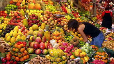 Lista con diferentes frutas, sus características y propiedades.