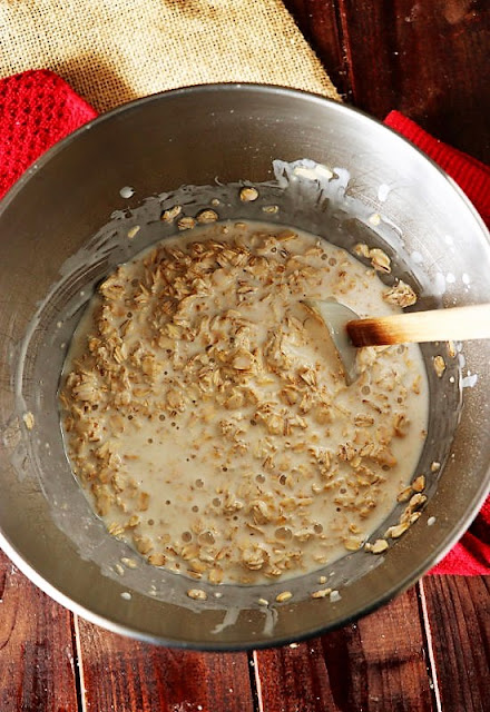  Oatmeal Muffins are pretty much just that  Oatmeal Muffins