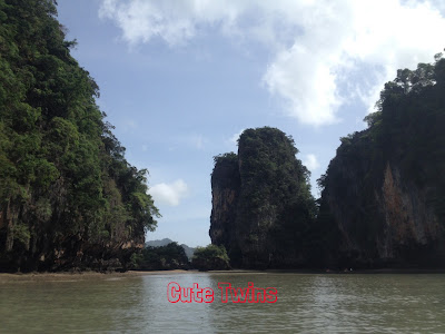 Canoeing di Hong Island Phang Nga Bay