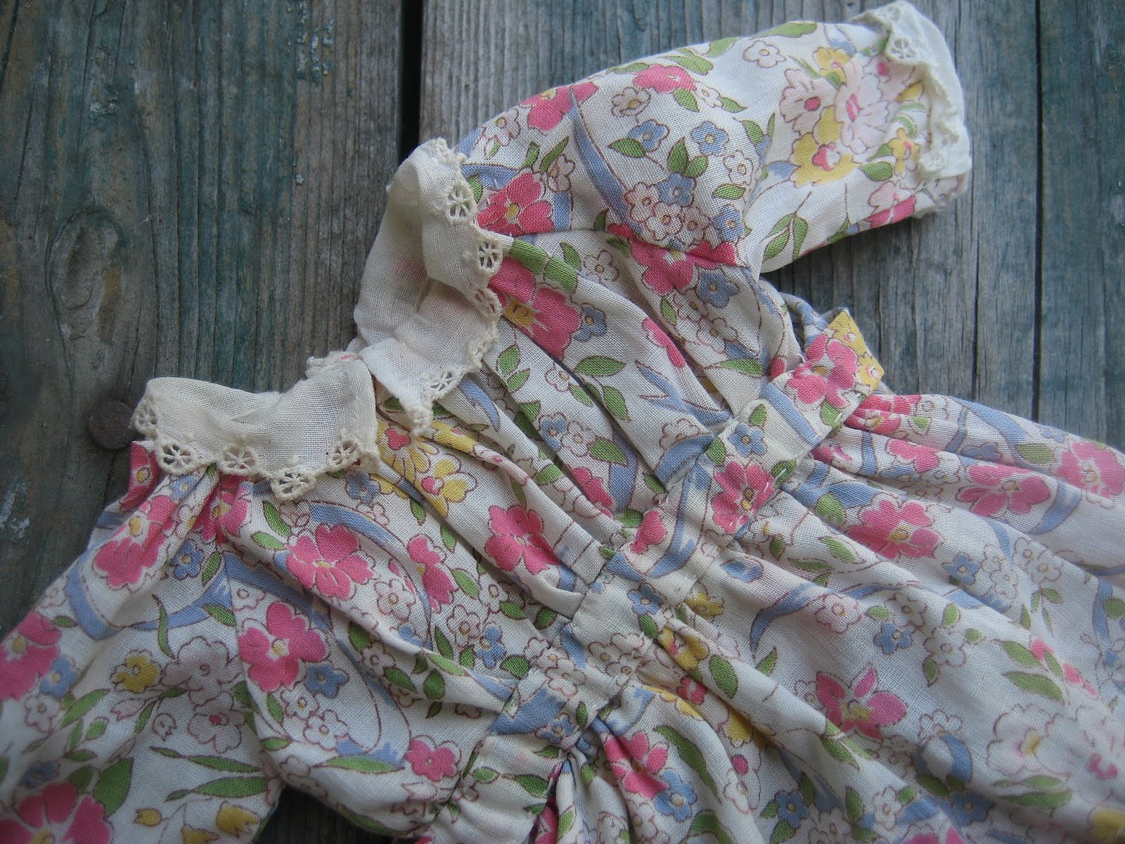 52 FLEA: Vintage Handmade Doll Clothes