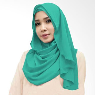Hijab Hijau Tosca Favorit dari Bahan Katun Terbaik
