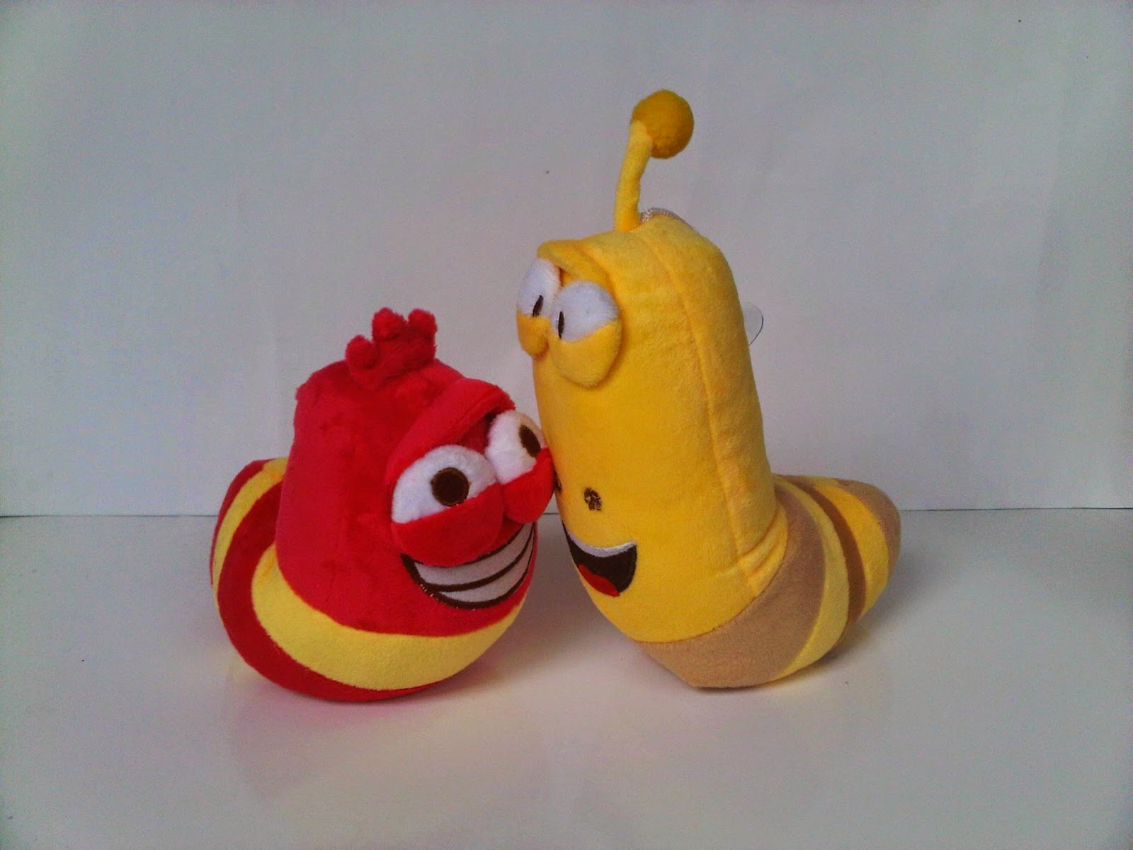 Boneka Larva Pusat Hadiah Unik Imut Dan Lucu