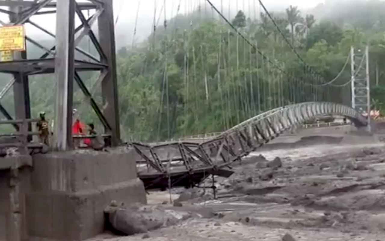 banjir bandang lahar dingin lumajang