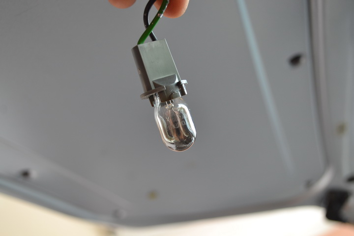 Life Begins at Forty: DIY - ganti mentol lampu brek ketiga 