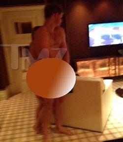 photo skandal  Pangeran harry sedang telanjang