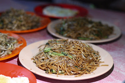 Mie Manis, dengan gula merah atau gula aren sebagai pemanis