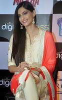 Sonam Kapoor at launch of Bhaag Milkha Bhaag DVD