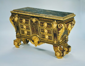 Chest-of-drawers, c. 1695, Oak, première-partie Boulle marquetry of brass and turtleshell, walnut, gilt bronze, lumachella marble, pine, brass and steel, Object size: 87.5 x 132 x 63.5 cm, Stamp: 'EHB'