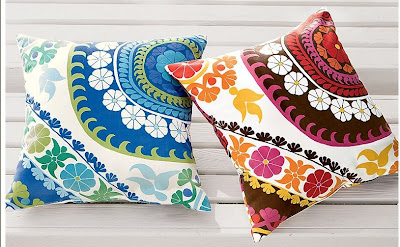 Outdoor Pillows on Dose Of Design  Love It    Suzani Outdoor Pillows