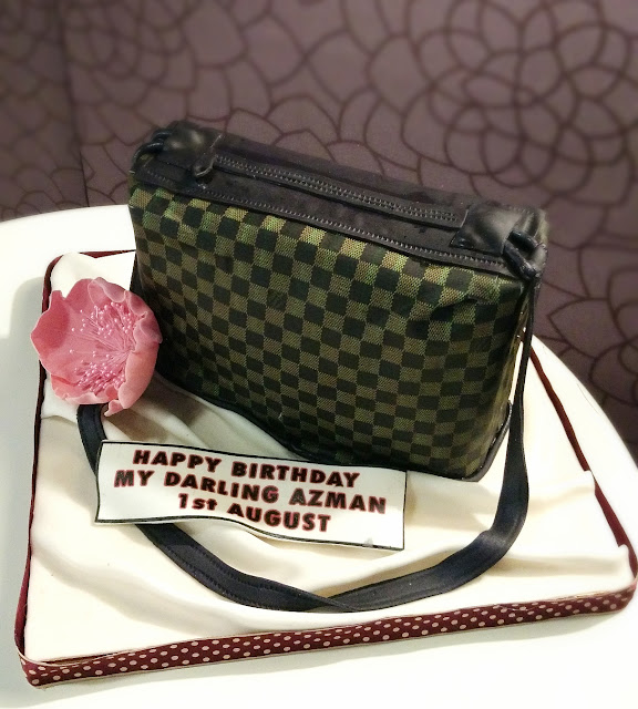 LV bag cake - Prettysmallbakery