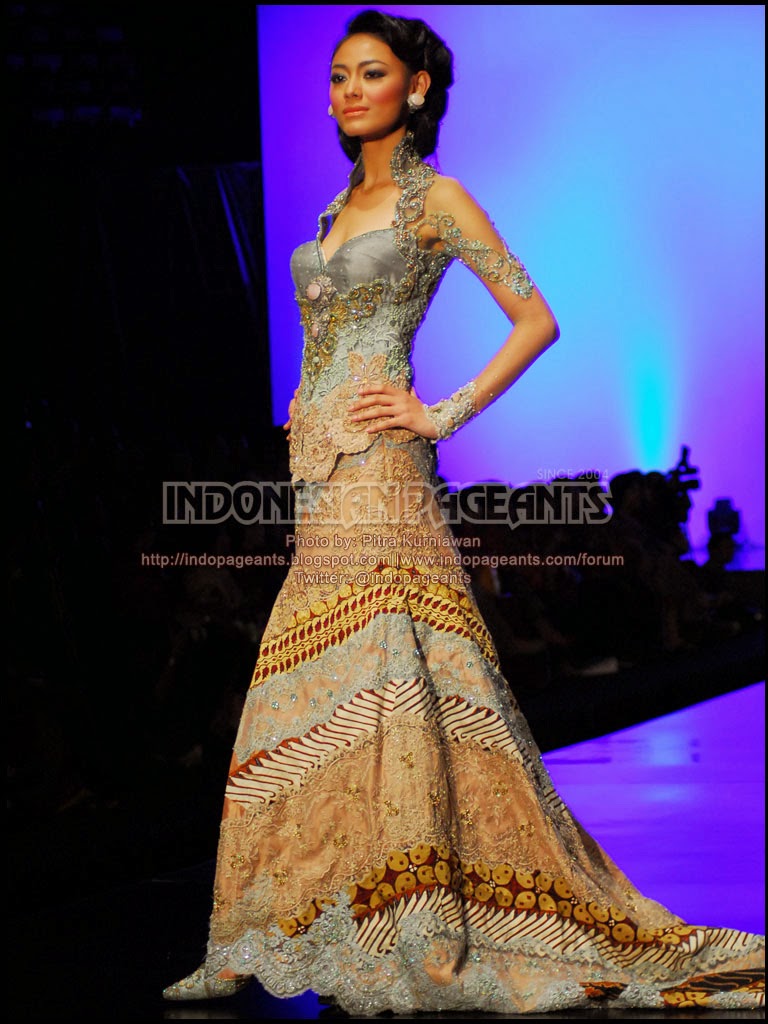 Model Kebaya Dengan Rok Lebar