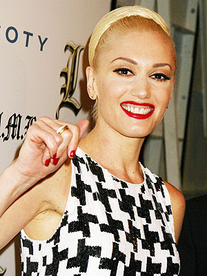 gwen stefani with brown hair