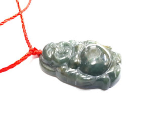 Liontin Batu Permata Giok Jadeite Jade Type A JDT032 Carving Maitreya Origin Burma