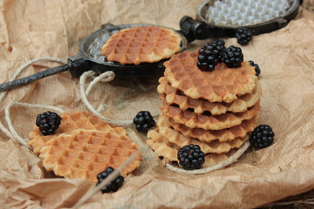 Cuillère et saladier : Gaufrettes ou Gaufres sèches vegan