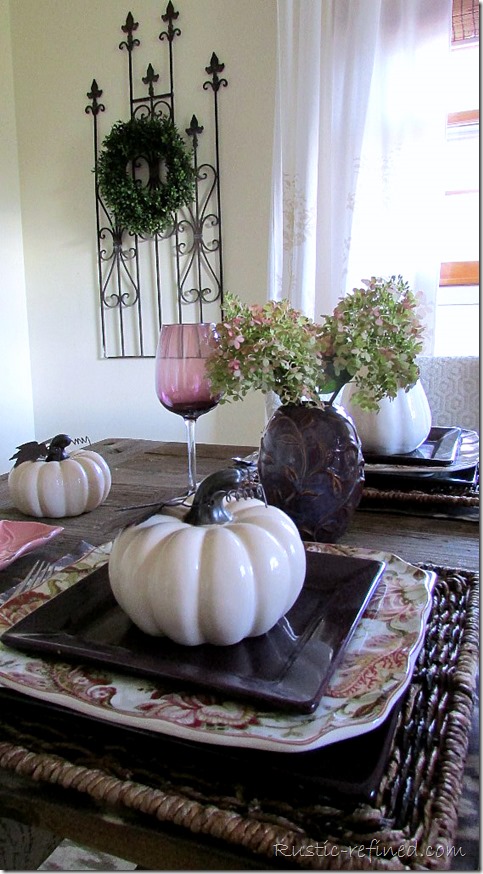 Autumn dining tablescape