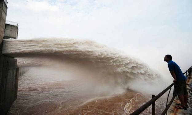 Worlds Largest Dam Pictures from China