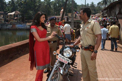 Kajal_Agrawal_with_ajay_devgan