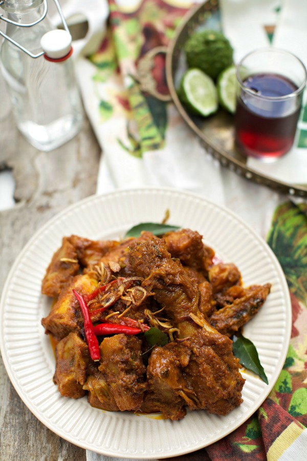 Masam manis: Rendang Ayam Nangka Muda resepi Pak Engku 