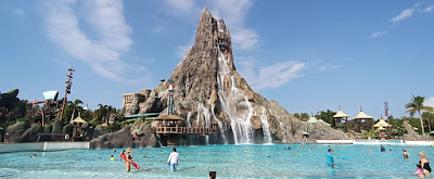 Volcán Krakatau de Universal's Volcano Bay.