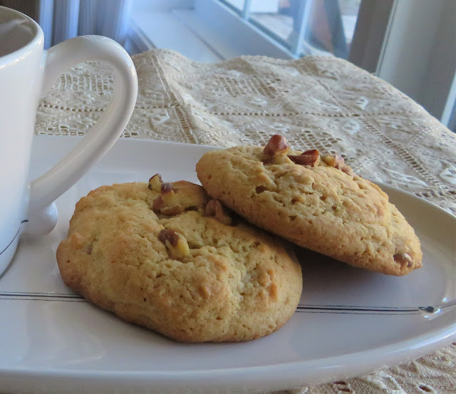 Buttery Maple Walnut Cookies