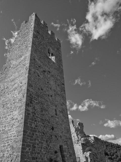 jiemve, le temps d'une pose, Ollioules, château, féodal, vicomte de Marseille