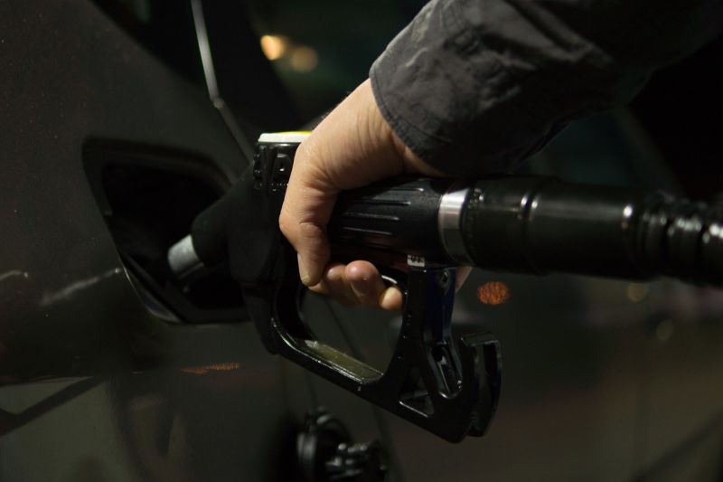 No habrá alza en precios de las gasolinas ni del diésel esta semana