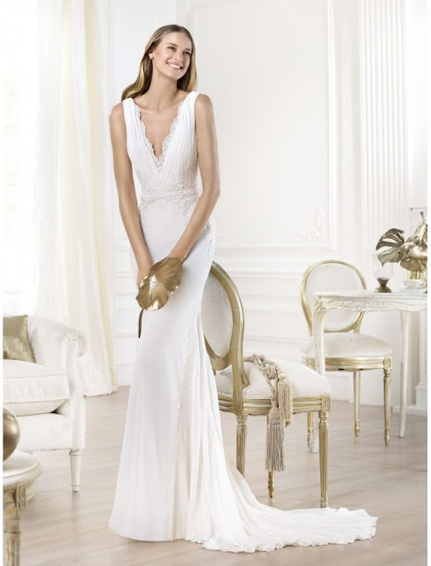 V-neck wedding dress