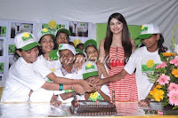 Actress Prachi Desai supporting the 'Choone Do Aasman' campaign of Smile Foundation