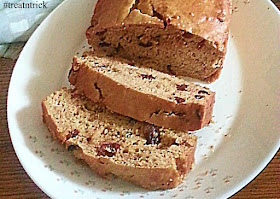 Cranberry Raisin Bread Recipe @ treatntrick.blogspot.com