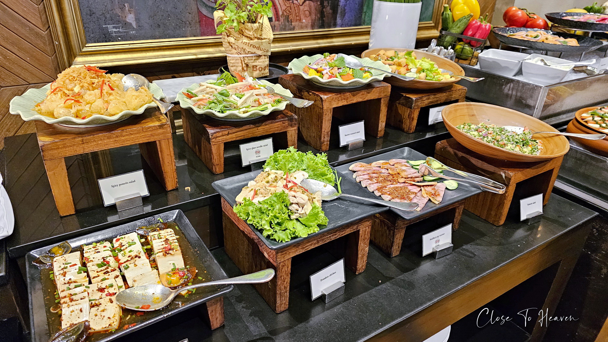 Sunday Lunch Buffet | Grand Hyatt Erawan Bangkok