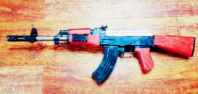 Kalashnikov Scene (KGF Chapter 2, 2022 film) Toy gun
