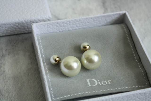 dior tribal earrings dior box miss en dior mise en dior dior bag pearl 