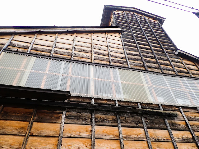 這就是木結構建築變得有趣的地方。